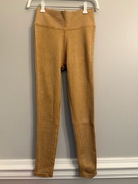 Offline by Aerie textured leggings, nwot, medium